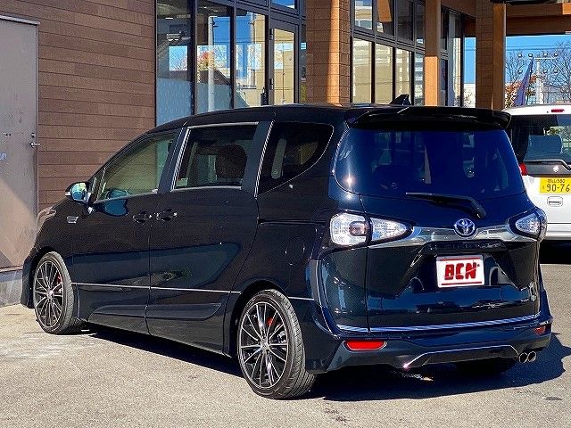 Toyota SIENTA 2017-02 182870-8