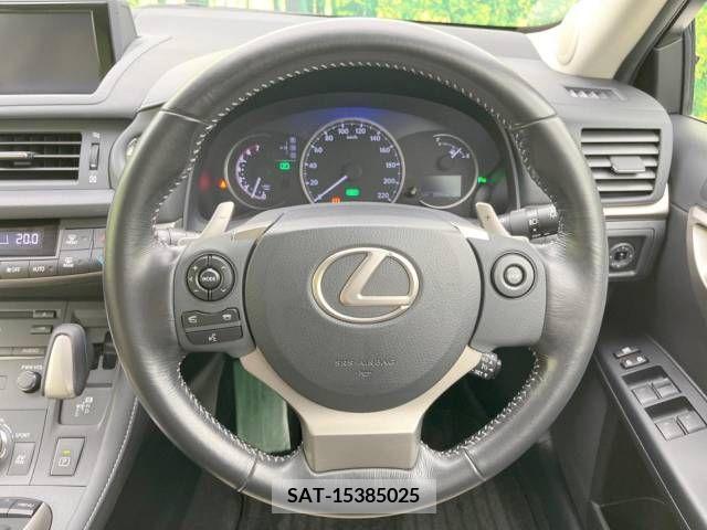 Lexus CT 2015-07 353914-11