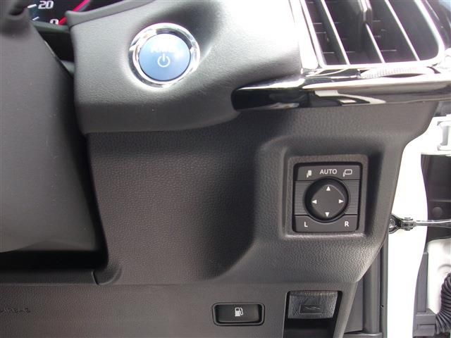 Toyota CROWN SEDAN 2018-10 3310-15