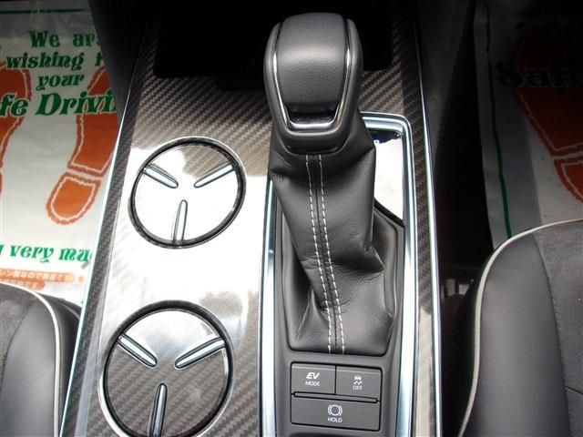 Toyota CROWN SEDAN 2018-10 3310-14