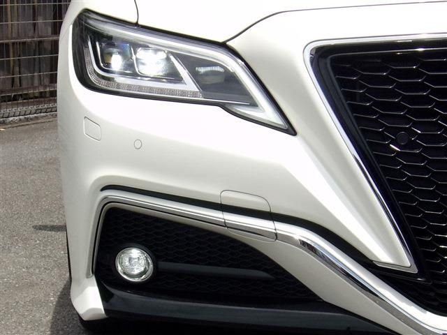Toyota CROWN SEDAN 2018-10 3310-9