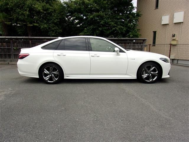 Toyota CROWN SEDAN 2018-10 3310-5