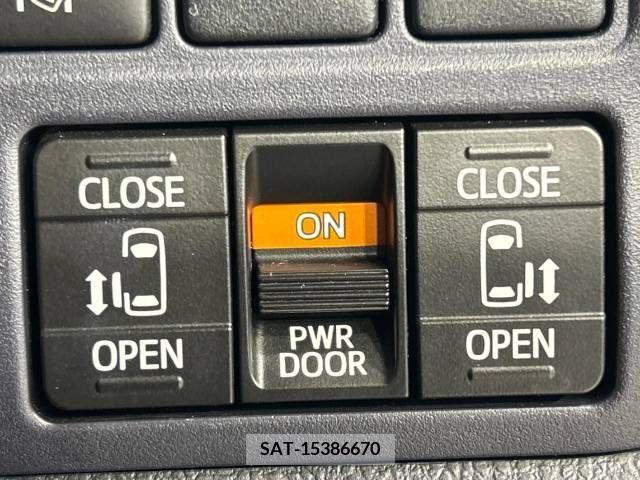 Toyota VOXY 2016-03 331665-4