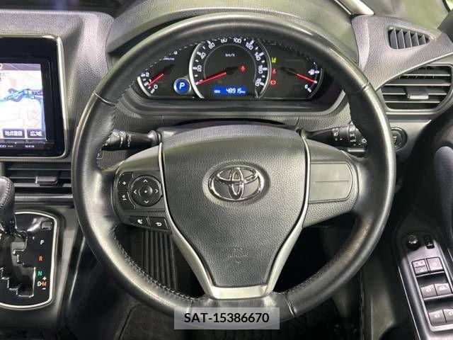 Toyota VOXY 2016-03 331665-12