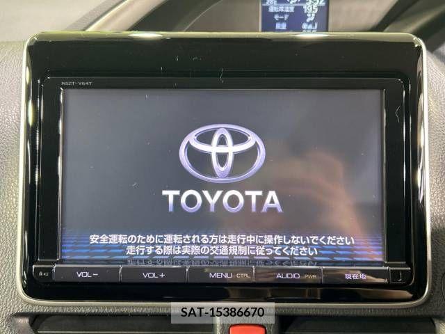 Toyota VOXY 2016-03 331665-2