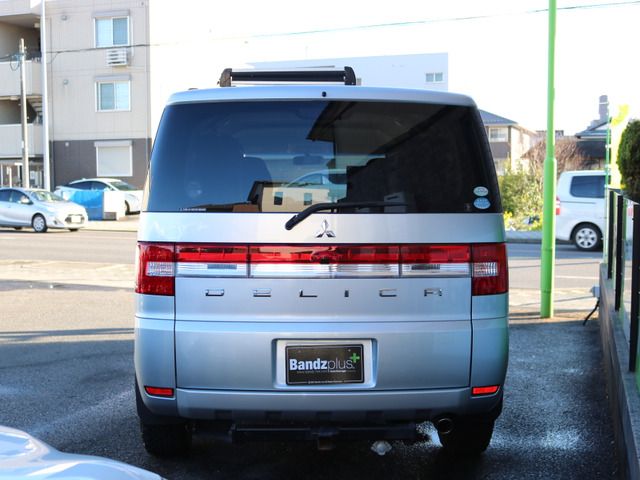 Mitsubishi DELICA D5 2010-08 5424-10