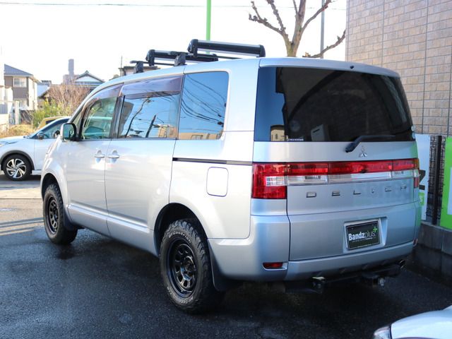Mitsubishi DELICA D5 2010-08 5424-9