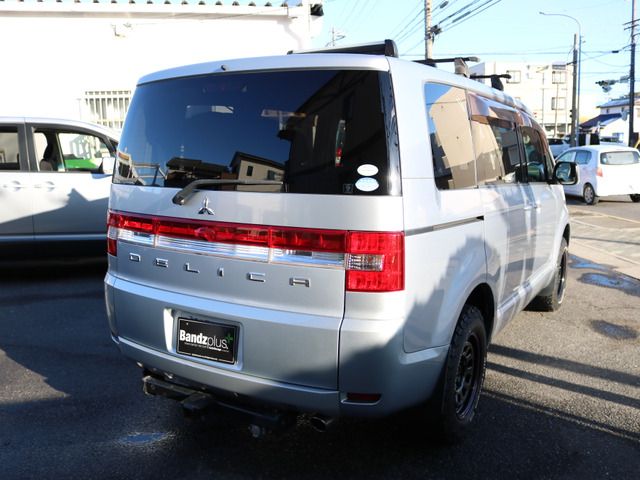 Mitsubishi DELICA D5 2010-08 5424-8