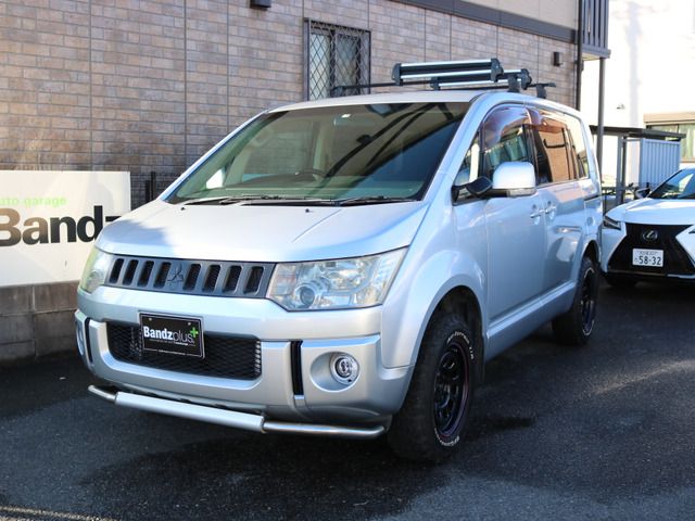 Mitsubishi DELICA D5 2010-08 5424-5