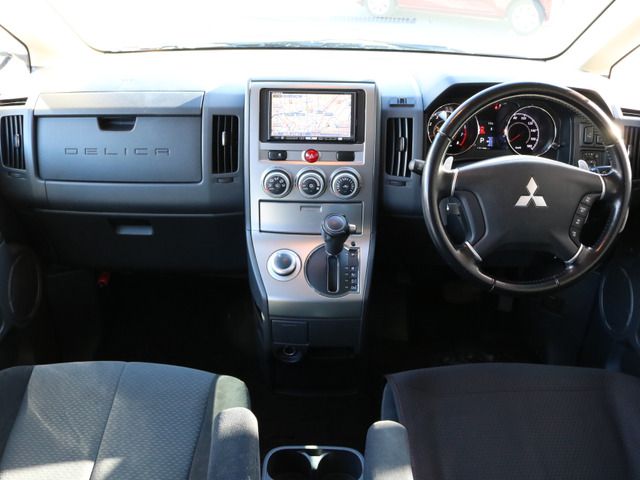 Mitsubishi DELICA D5 2010-08 5424-2