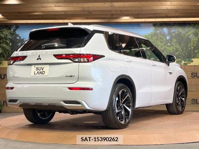 Mitsubishi OUTLANDER PHEV 2022-06 365903-17