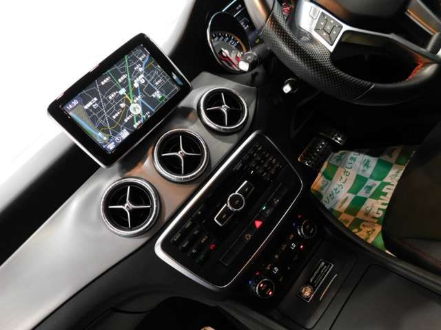 Mercedes Benz CLA-CLASS 2014-09 8472-3