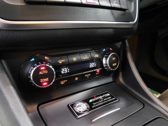 Mercedes Benz CLA-CLASS 2014-09 8472-8