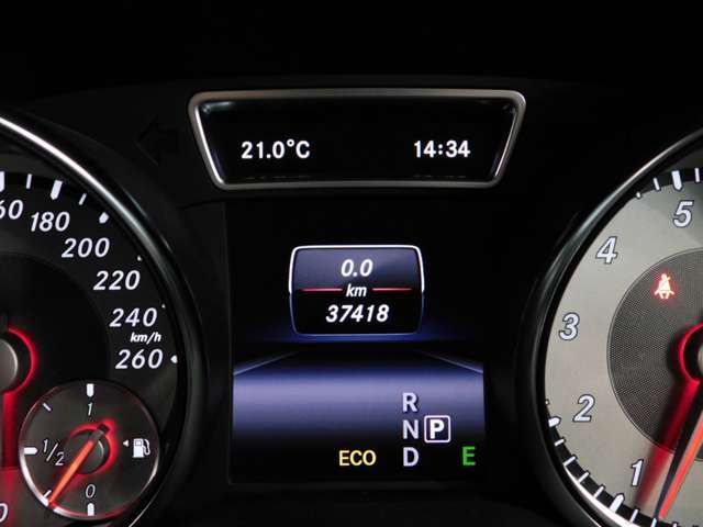 Mercedes Benz CLA-CLASS 2014-09 8472-16