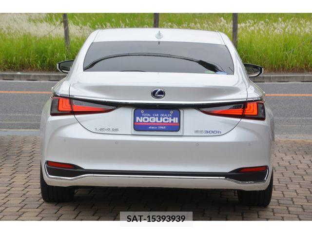 Lexus ES 2019-03 275276-5