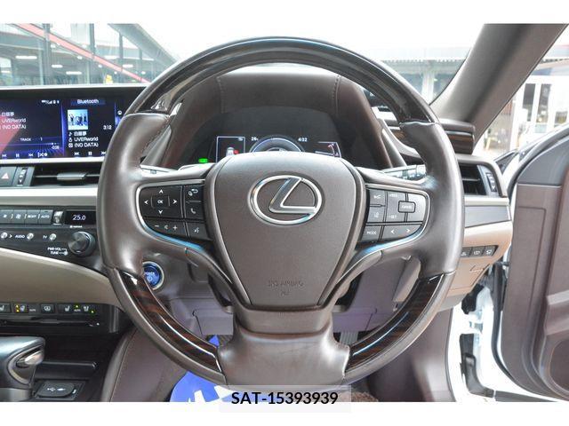 Lexus ES 2019-03 275276-7
