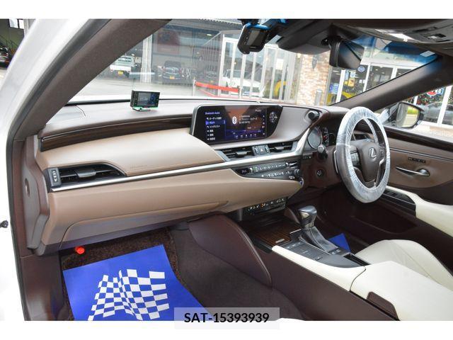 Lexus ES 2019-03 275276-14