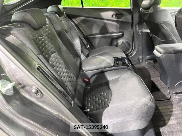 Toyota PRIUS PHV 2017-06 330025-9