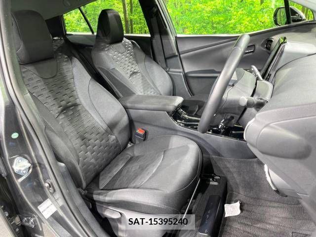 Toyota PRIUS PHV 2017-06 330025-8