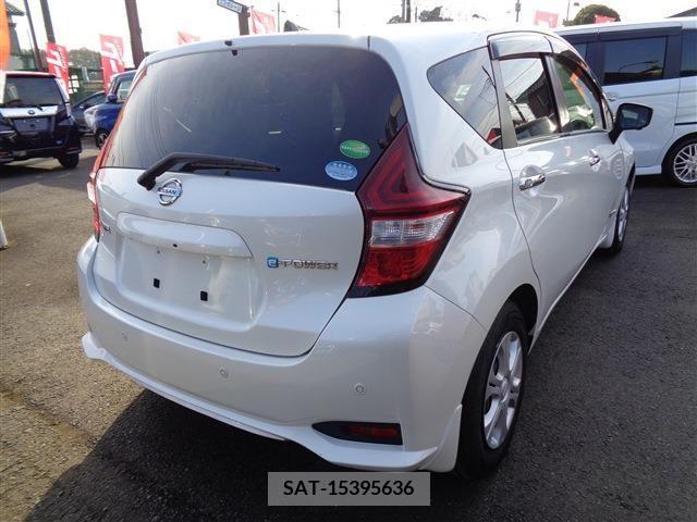 Nissan NOTE 2018-04 255513-5
