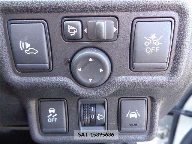 Nissan NOTE 2018-04 255513-19