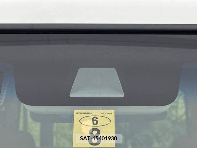 Honda N BOX 2021-08 215138-2