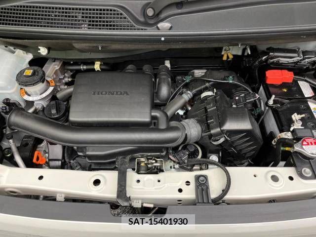 Honda N BOX 2021-08 215138-18