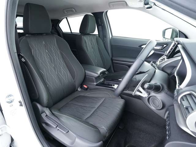 Mitsubishi ECLIPSE CROSS 2018-04 26852-7
