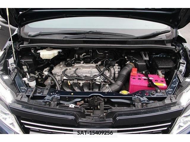 Toyota VOXY 2015-03 382539-17