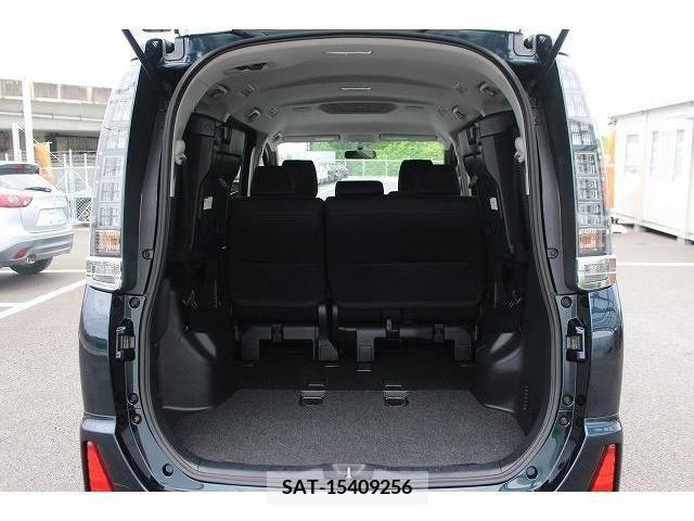 Toyota VOXY 2015-03 382539-14