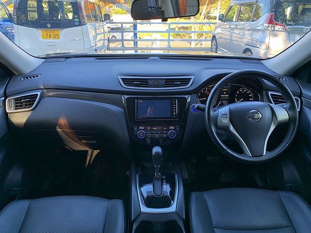 Nissan X-TRAIL 2014-11 12546-1