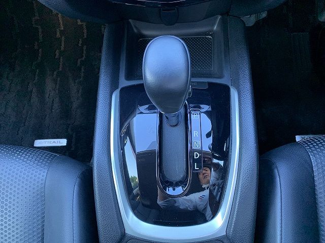 Nissan X-TRAIL 2014-11 12546-19