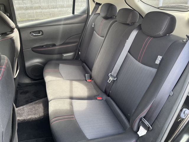 Nissan LEAF 2018-09 183733-19