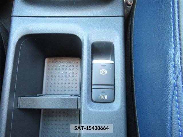 Nissan KICKS 2021-12 331883-12