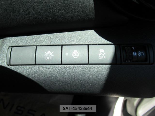 Nissan KICKS 2021-12 331883-21