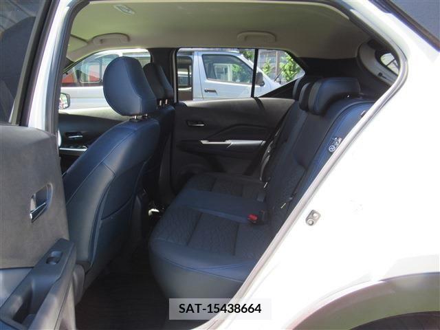 Nissan KICKS 2021-12 331883-6