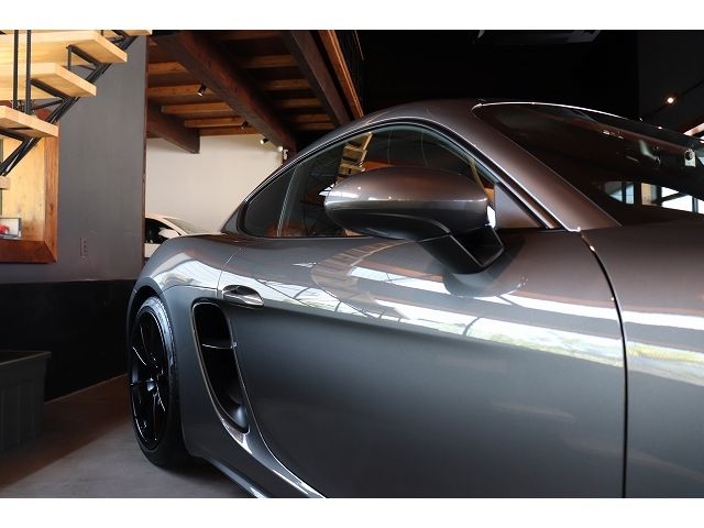 Porsche CAYMAN 2021-03 7734-6
