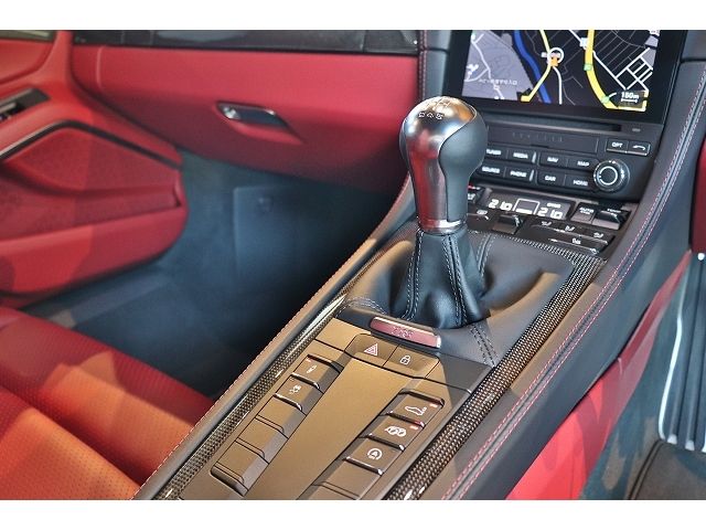 Porsche CAYMAN 2021-03 7734-18