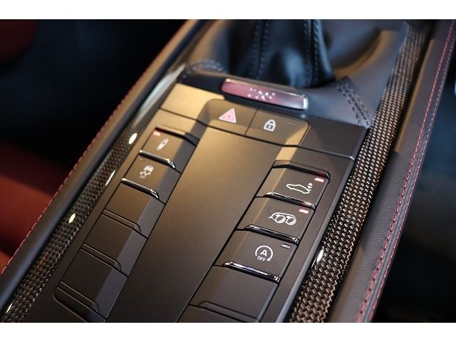 Porsche CAYMAN 2021-03 7734-20