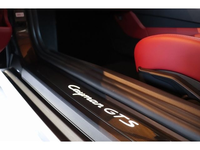 Porsche CAYMAN 2021-03 7734-21