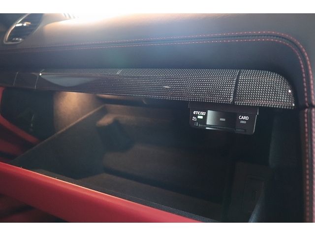 Porsche CAYMAN 2021-03 7734-24