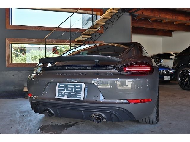 Porsche CAYMAN 2021-03 7734-10
