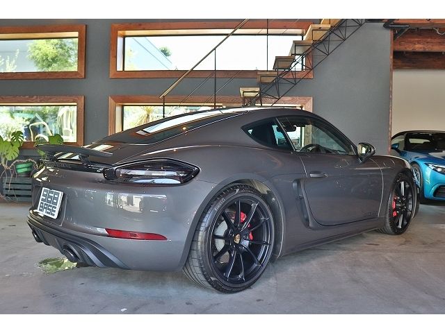 Porsche CAYMAN 2021-03 7734-5