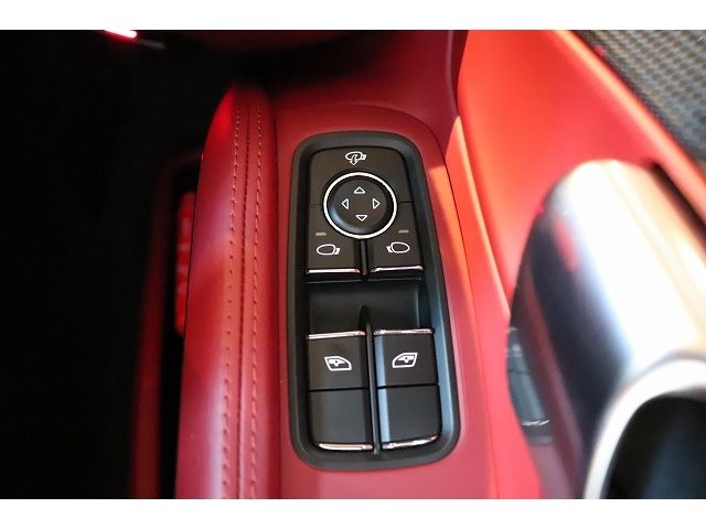 Porsche CAYMAN 2021-03 7734-27