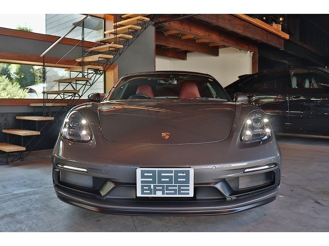 Porsche CAYMAN 2021-03 7734-1