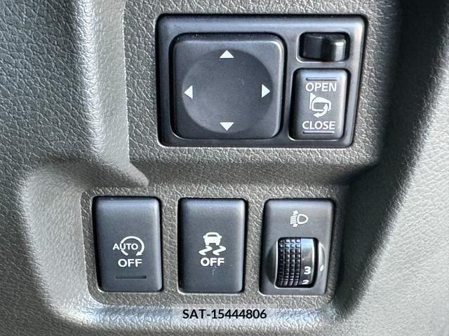 Nissan CUBE 2017-10 320709-9