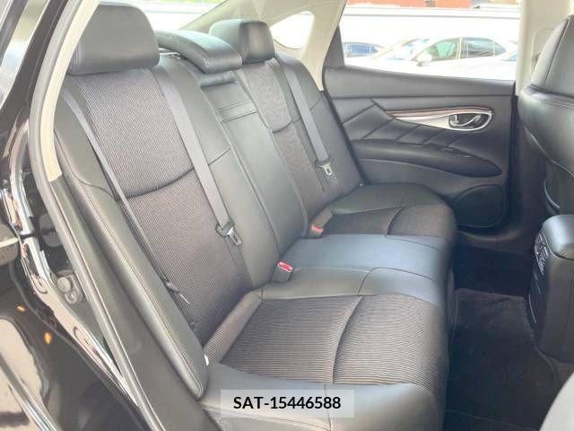 Nissan FUGA 2011-10 396690-9