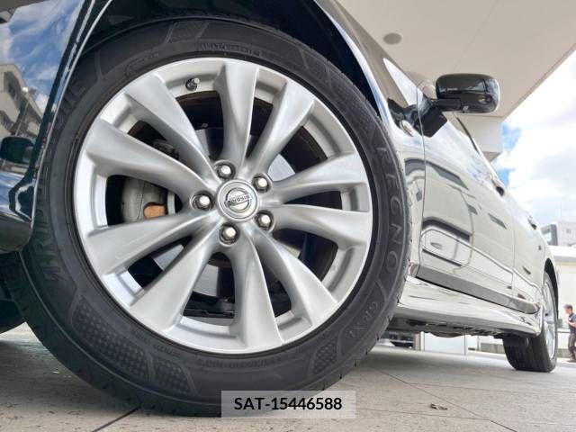 Nissan FUGA 2011-10 396690-11
