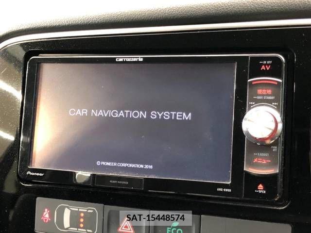 Mitsubishi OUTLANDER PHEV 2016-10 206030-2