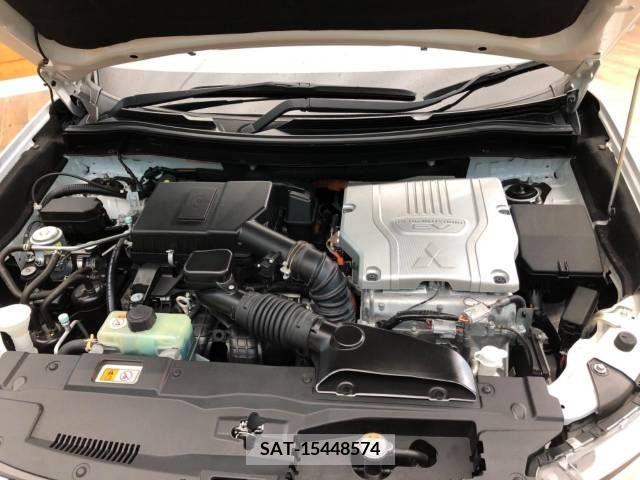 Mitsubishi OUTLANDER PHEV 2016-10 206030-18